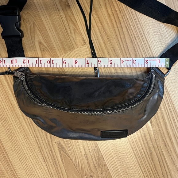 Rebecca Minkoff cross-body bag, with pockets. Distressed silver. - Picture 10 of 16